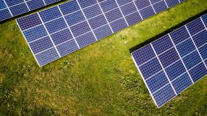 Lire la suite à propos de l’article L’Ombriwatt ou L’énergie solaire au service des véhicules électriques